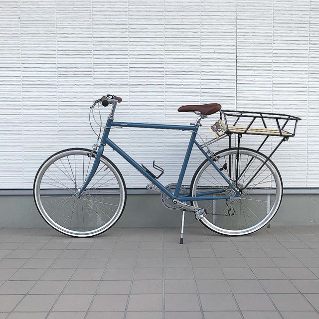 Tokyobike カスタムなしのシンプルな乗り方もカッコイイですが自分仕様にカスタムも 今回はボトルホルダーとカゴをカスタム 購入したあと少しきになるカスタムアイテムがある と なったらスタッフにお声がけください Haus Matsue Hausmatsue Haus Tokyobike