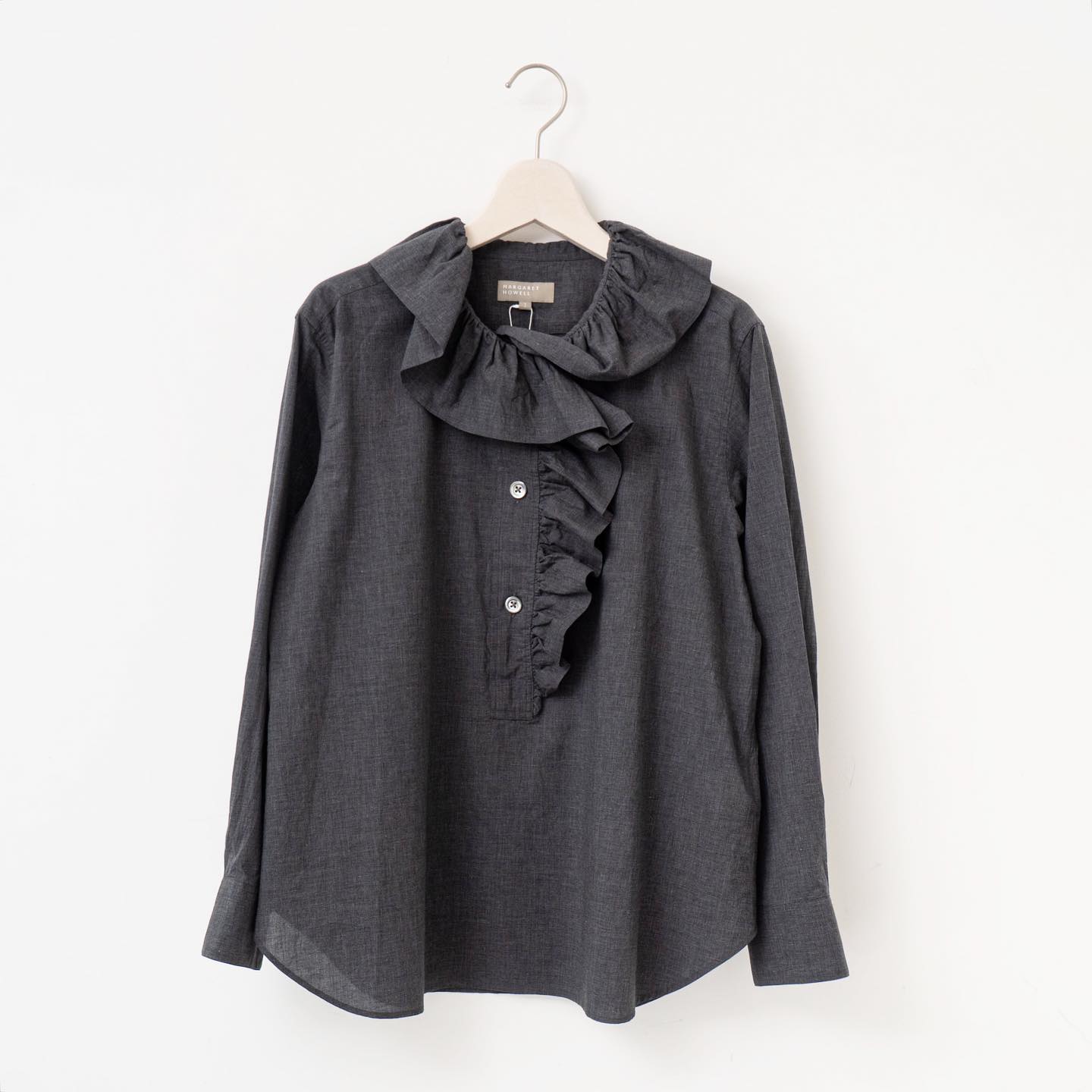 MARGARET HOWELL FINE COTTON CHAMBRAY 軽く、滑らかなコットン素材を 